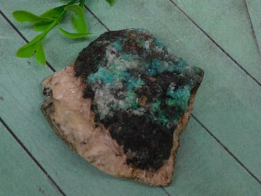 ROSALITE ON CALCITE ROCK STONE LAPIDARY SPECIMEN