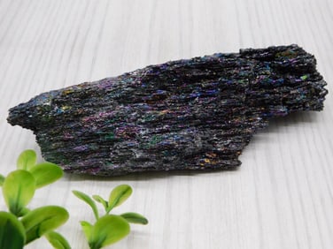 CARBORUNDUM ROCK STONE LAPIDARY SPECIMEN