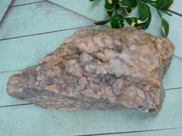 ROCK STONE LAPIDARY SPECIMEN