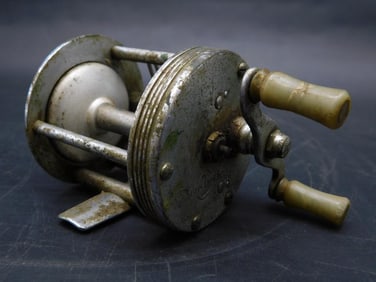 GAME GETTER FISHING REEL VINTAGE ANTIQUE