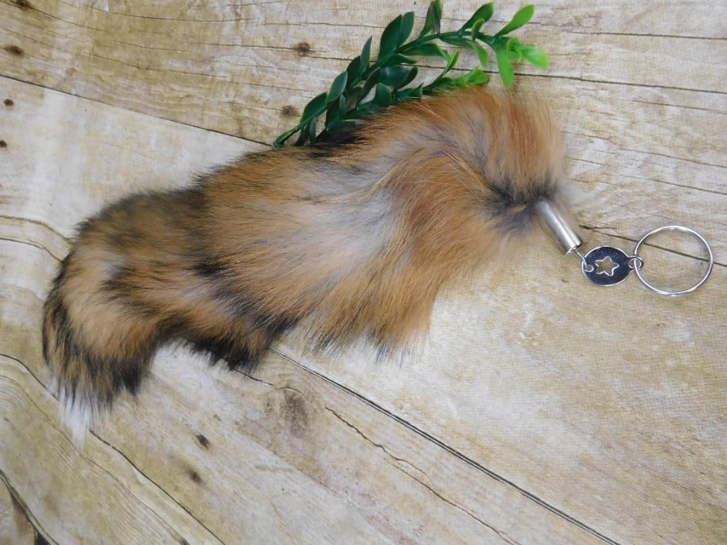 FOX TAIL TAXIDERMY: FOX TAIL TAXIDERMY