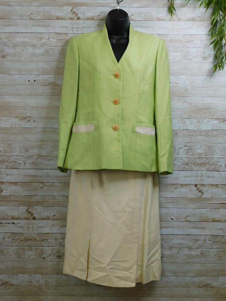 HERMES PARIS GREEN AND CREAM SUIT VINTAGE CLOTHING: HERMES PARIS GREEN AND CREAM SUIT VINTAGE CLOTHING