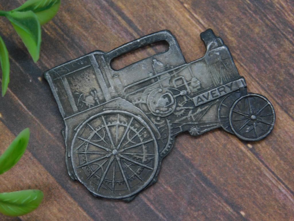 AVERY KEROSENE TRACTOR WATCH FOB VINTAGE ANTIQUE: AVERY KEROSENE TRACTOR WATCH FOB VINTAGE ANTIQUE