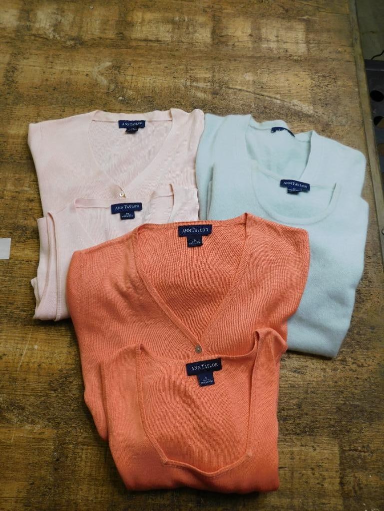 MIXED ANN TAYLOR SWEATER LOT VINTAGE CLOTHING: MIXED ANN TAYLOR SWEATER LOT VINTAGE CLOTHING