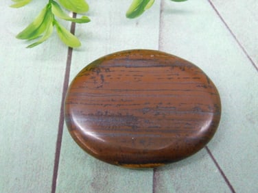 RED MAHOGANY TIGER IRON WORRY STONE ROCK STONE LAPIDARY SPECIMEN