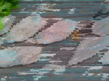 ROSE QUARTZ ROCK STONE LAPIDARY SPECIMEN