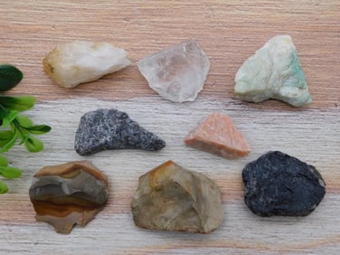 MIXED ROUGH LOT ROCK STONE LAPIDARY SPECIMEN