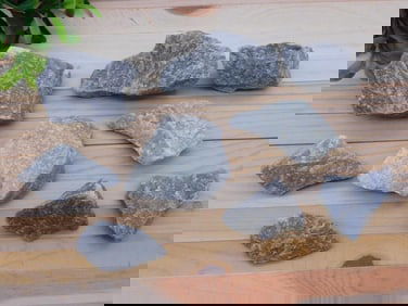 BLUE QUARTZ ROCK STONE LAPIDARY SPECIMEN