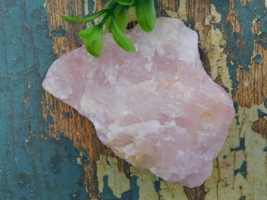 ROSE QUARTZ ROCK STONE LAPIDARY SPECIMEN