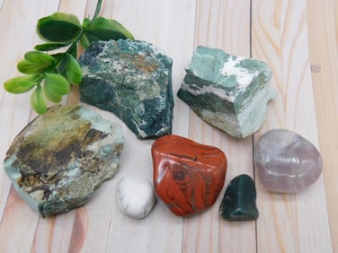 MIXED LOT ROCK STONE LAPIDARY SPECIMEN