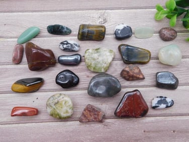 MIXED LOT ROCK STONE LAPIDARY SPECIMEN