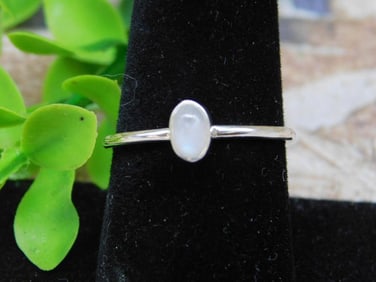 GENUINE STONE RING ROCK STONE LAPIDARY SPECIMEN