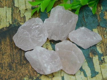 ROSE QUARTZ ROCK STONE LAPIDARY SPECIMEN