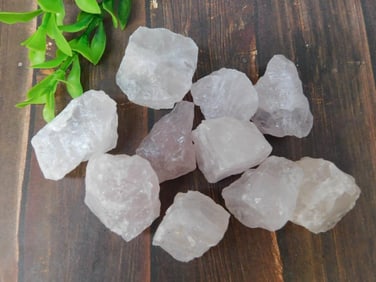 ROSE QUARTZ ROCK STONE LAPIDARY SPECIMEN