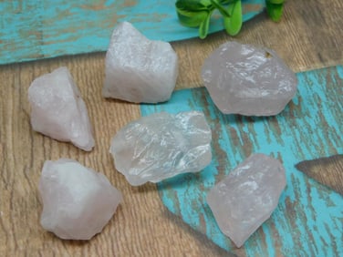 ROSE QUARTZ ROCK STONE LAPIDARY SPECIMEN