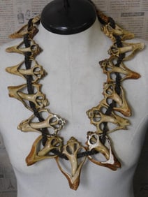 SHELL ORNATE AFRICAN TRADE BEAD NECKLACE ROCK STONE LAPIDARY SPECIMEN