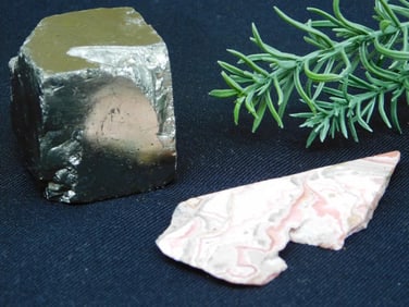 MIXED LOT ROCK STONE LAPIDARY SPECIMEN