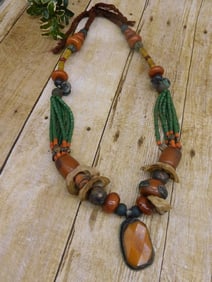 AFRICAN TRADE BEADS ROCK STONE LAPIDARY SPECIMEN