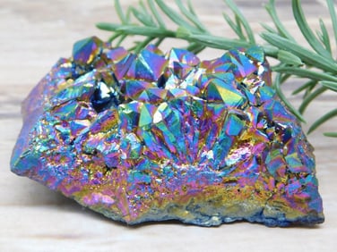 DRUZY TITANIUM CUBE AND PYRAMID ROCK STONE LAPIDARY SPECIMEN