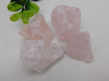 ROSE QUARTZ ROCK STONE LAPIDARY SPECIMEN