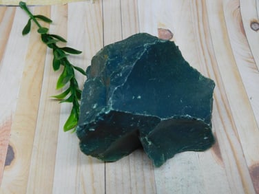 BLOODSTONE ROCK STONE LAPIDARY SPECIMEN