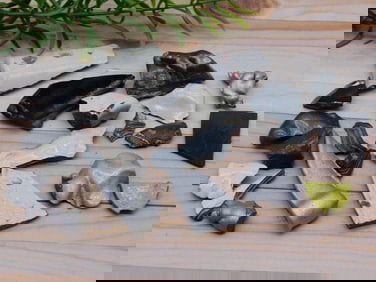 FORDITE MOTOR CITY AGATE ROCK STONE LAPIDARY SPECIMEN