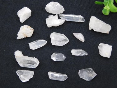 QUARTZ ROCK STONE LAPIDARY SPECIMEN