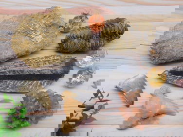 MIXED LOT ROCK STONE LAPIDARY SPECIMEN