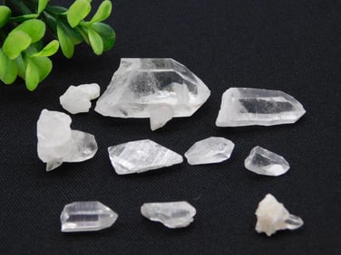 QUARTZ ROCK STONE LAPIDARY SPECIMEN