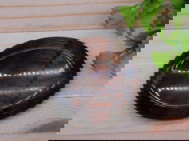 WORRY STONE ROCK STONE LAPIDARY SPECIMEN