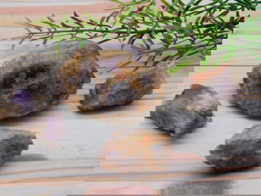 AMETHYST ROCK STONE LAPIDARY SPECIMEN