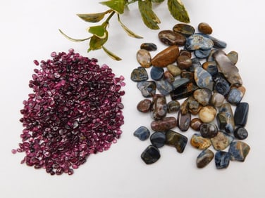 GARNET AND PIETERSITE ROCK STONE LAPIDARY SPECIMEN