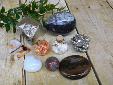 MIXED LOT ROCK STONE LAPIDARY SPECIMEN