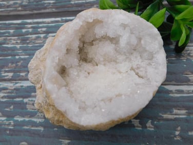 GEODE ROCK STONE LAPIDARY SPECIMEN