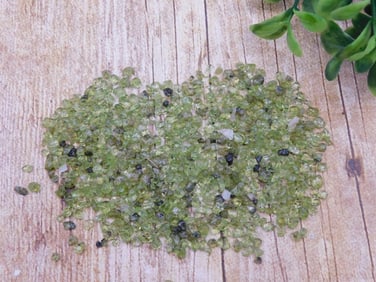 PERIDOT ROCK STONE LAPIDARY SPECIMEN