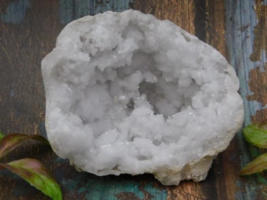 GEODE ROCK STONE LAPIDARY SPECIMEN