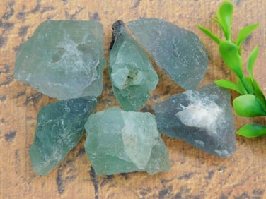 FLUORITE ROCK STONE LAPIDARY SPECIMEN
