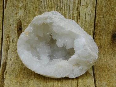 GEODE ROCK STONE LAPIDARY SPECIMEN
