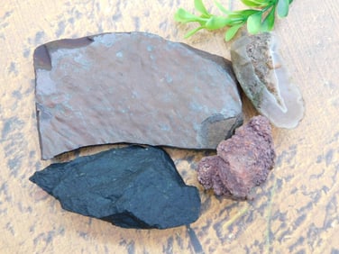 MIXED LOT ROCK STONE LAPIDARY SPECIMEN