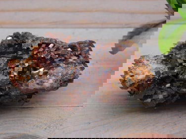 VANADINITE ROCK STONE LAPIDARY SPECIMEN