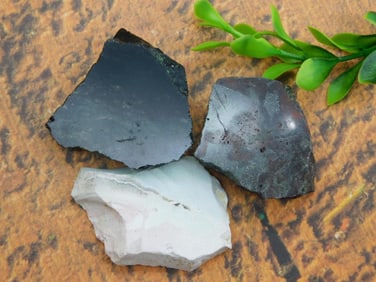 ROCK STONE LAPIDARY SPECIMEN