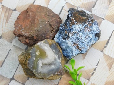 MIXED LOT ROCK STONE LAPIDARY SPECIMEN