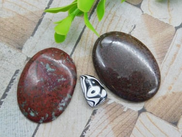 CABOCHONS ROCK STONE LAPIDARY SPECIMEN