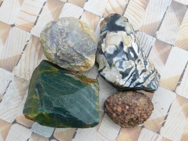 MIXED LOT ROCK STONE LAPIDARY SPECIMEN