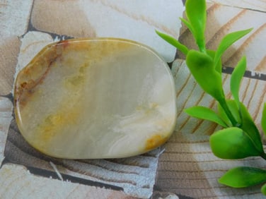 YELLOW CRAZY LACE ROCK STONE LAPIDARY SPECIMEN