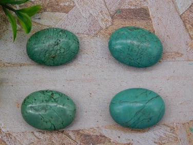 STONE BEADS ROCK STONE LAPIDARY SPECIMEN