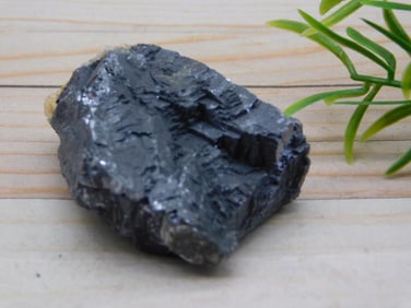 ROCK STONE LAPIDARY SPECIMEN