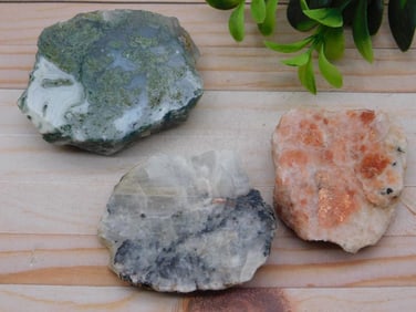 MIXED LOT ROCK STONE LAPIDARY SPECIMEN