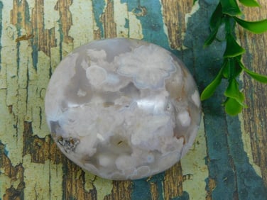 HATMANS FLOWER PETAL AGATE ROCK STONE LAPIDARY SPECIMEN