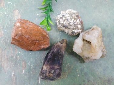 MIXED ROUGH ROCK ROCK STONE LAPIDARY SPECIMEN